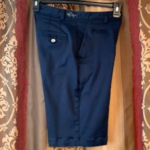 Greg Norman - Ladies Shorts - Size 8 Navy
